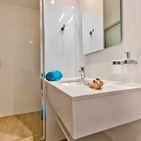 Spinola Park - The Duplex